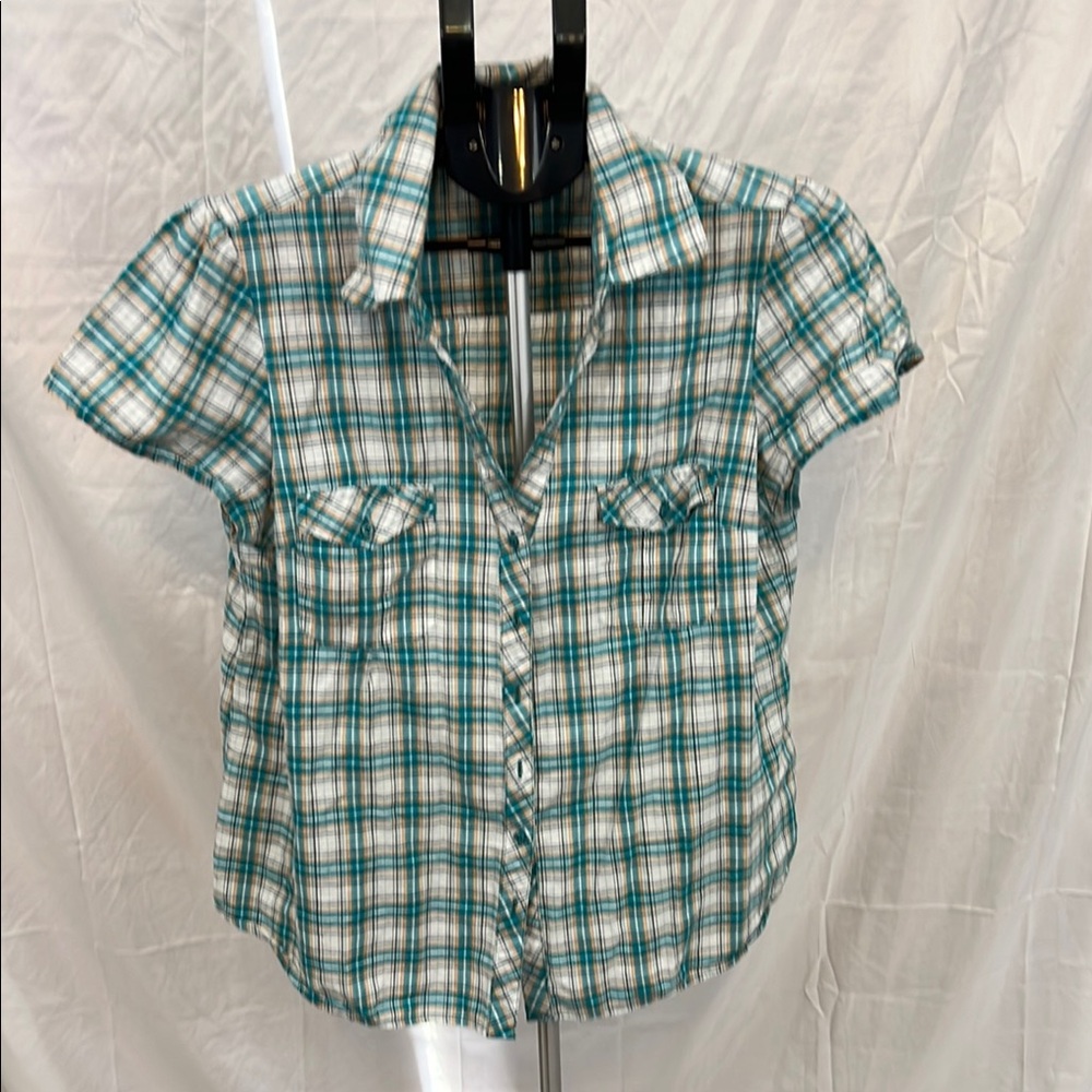 Faded Glory Green and White Button Down Shirt with Ruffled Yoke